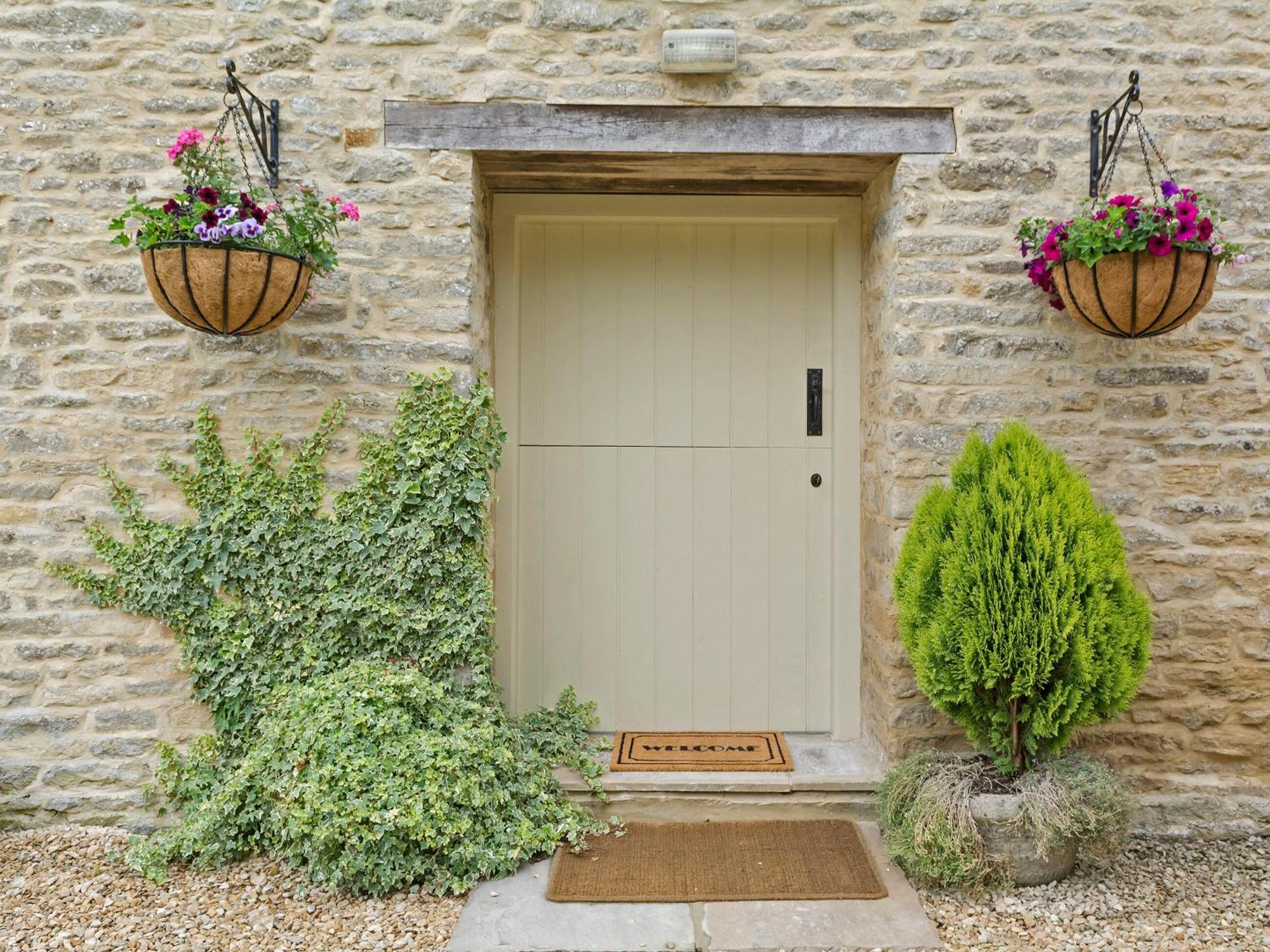 Flowers Barn Daglingworth المظهر الخارجي الصورة